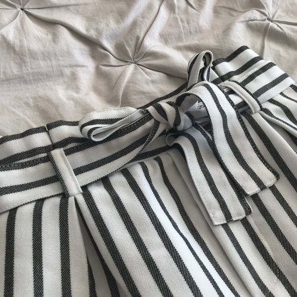 Forever 21 High Waisted Shorts - Picture 2 of 4